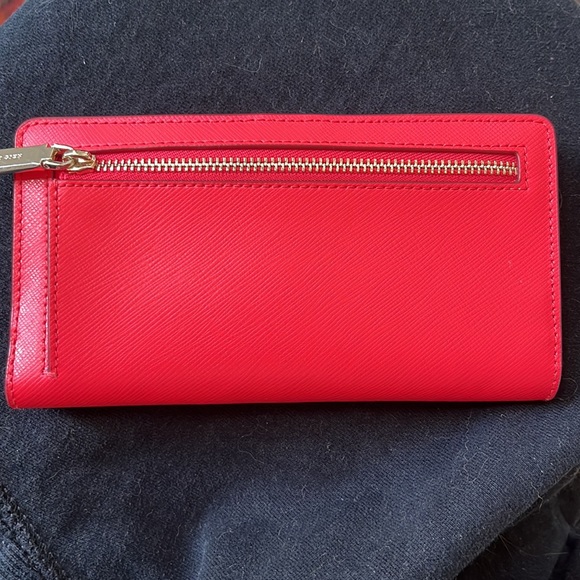Kate Spade  NWT Long Wallet  Red/ Gold Accents ID Cards Coins  7”L x 3.5”h x 5/8 - Picture 7 of 9